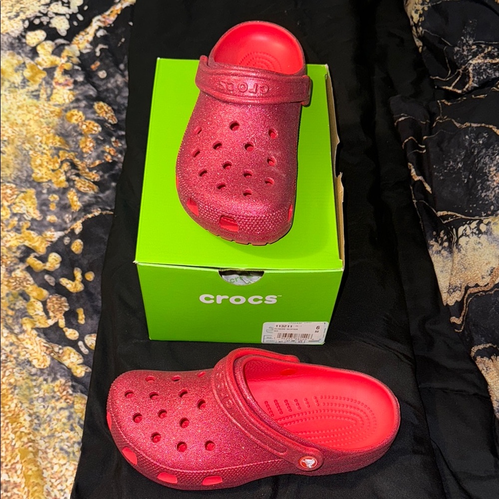CROCS Classic Glitter Clog - Red